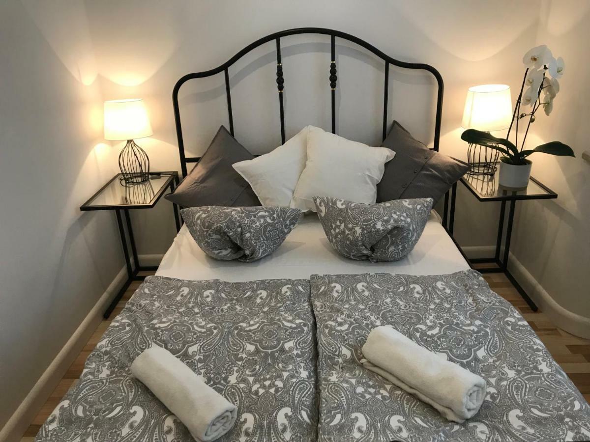 Stare Miasto Swietojerska 12 Apartment Варшава Екстериор снимка